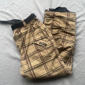 Men’s plaid snowboarding pants